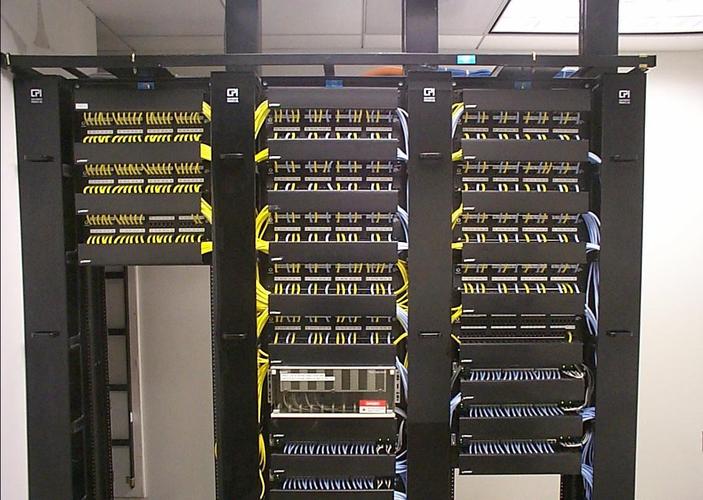 新疆藍光電腦科技 專業機房系統建設與計算機系統集成開發